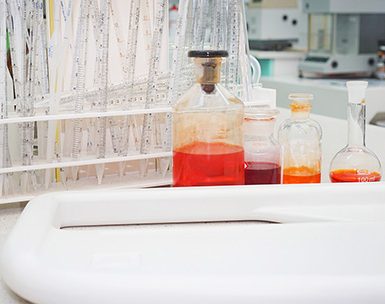 Гарантированная лабораторией устойчивость к дезинфицирующим средствам.jpg