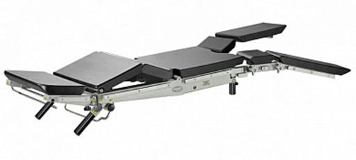 6-секционное ложе операционного стола с продольно и поперечно разделенной ножной секцией и торакальным мостом (почечным валиком)