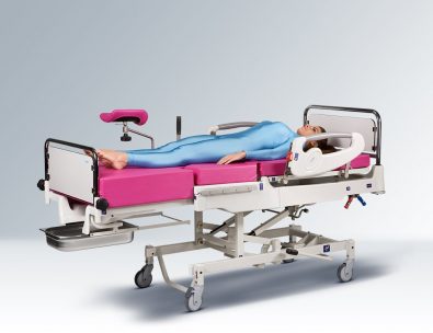 кресло-кровать для родов LM-01.5 FAMED в положении "функциональная кровать".jpg