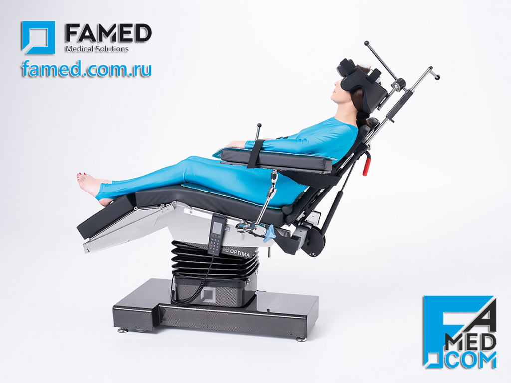 операционный стол FAMED с модульной секцией ложа для операций на плече, установленной вместо ножной секции
