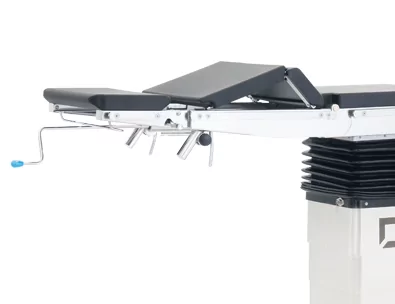 операционный стол FAMED SU-03 универсальный с разделенной секцией спины для образования торакального моста (почечный валик).webp